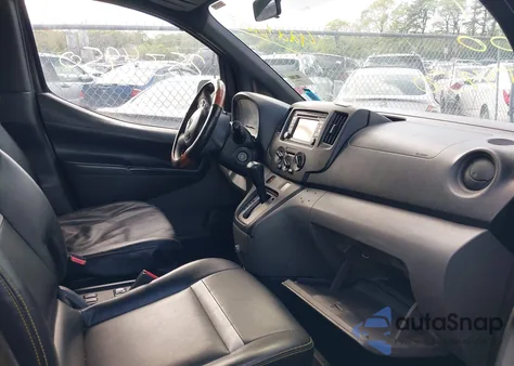 2016 Nissan Nv200 Taxi z USA, uszkodzony, nr VIN 3N8CM0JT6GK694727